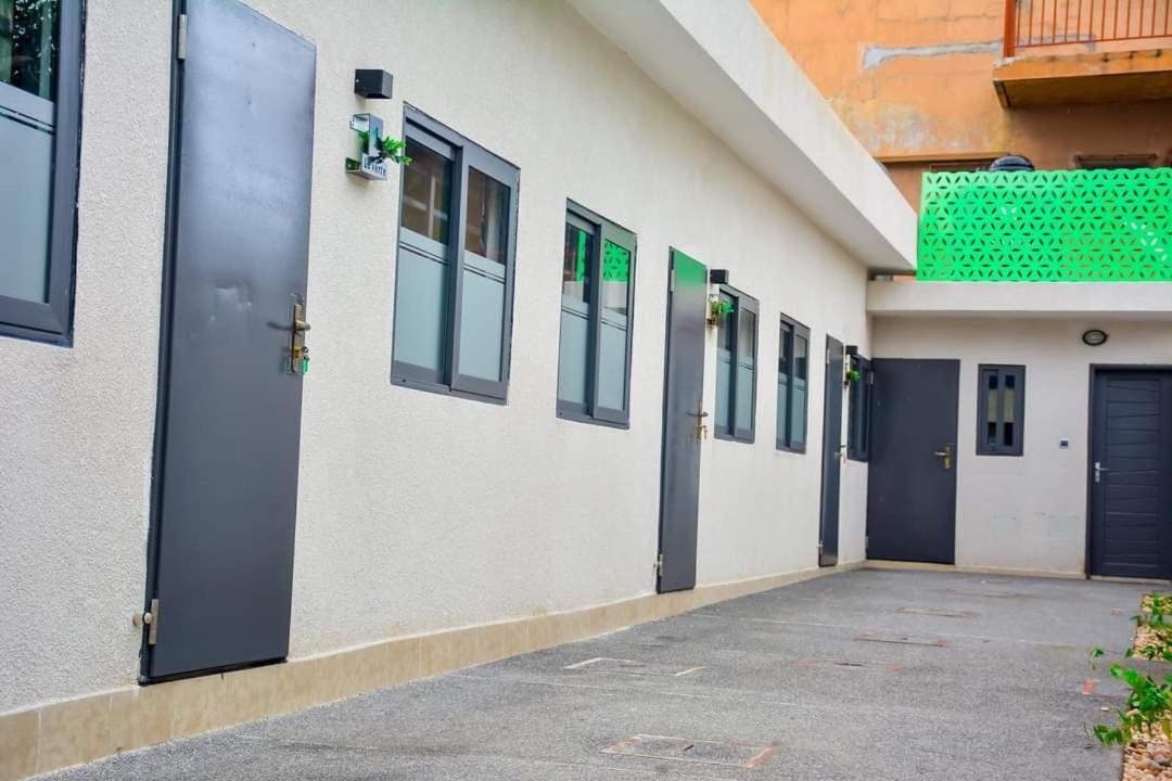 Klik Klak Appart Hotel Cotonou Eksteriør bilde