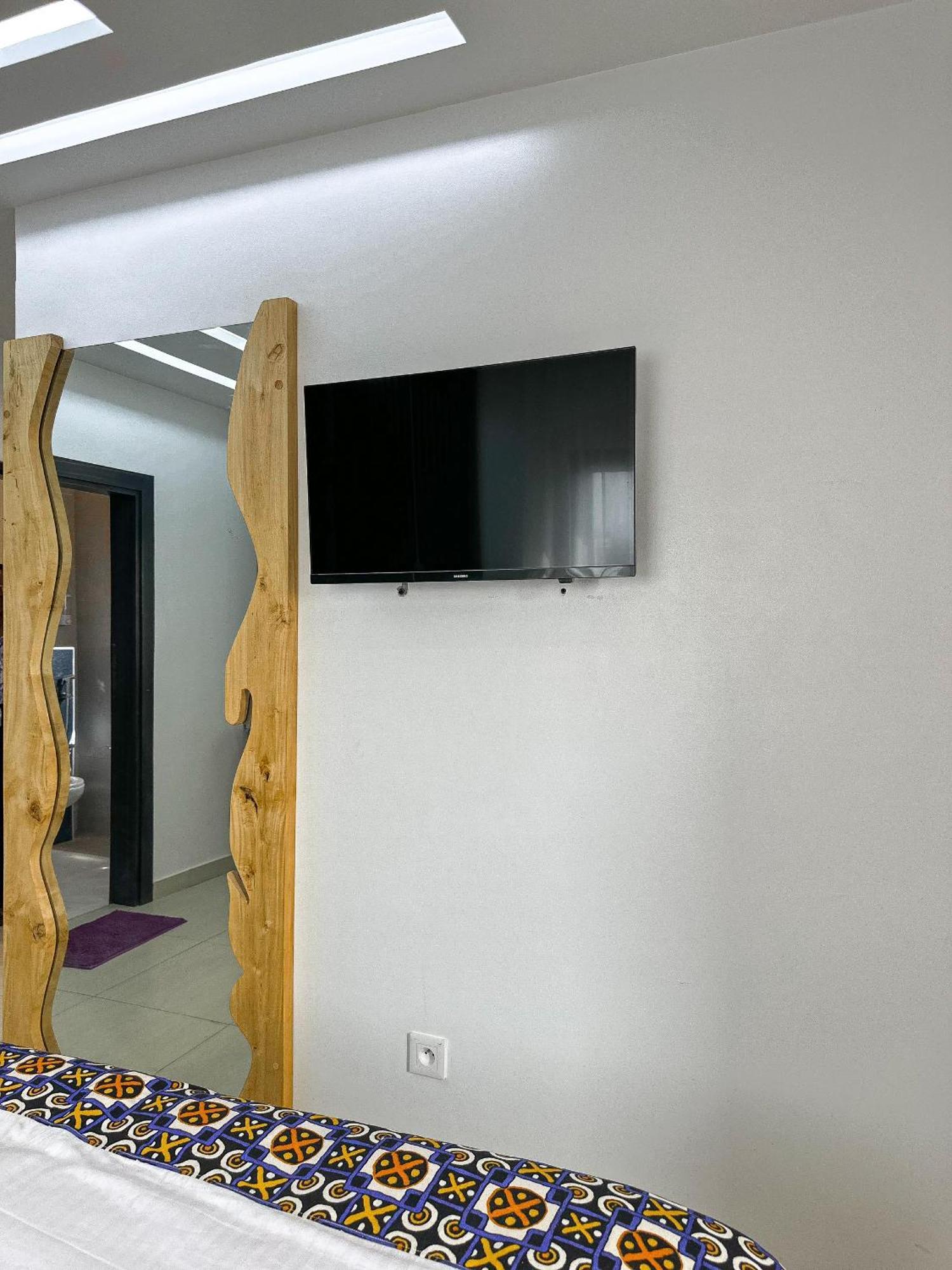Klik Klak Appart Hotel Cotonou Eksteriør bilde